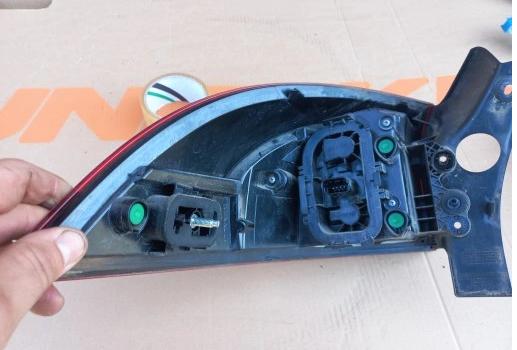 RENAULT CLIO IV COMBI Svetlo pravá zad 2655507408R
