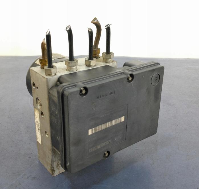 VOLVO S60 I Pumpa ABS 30793445