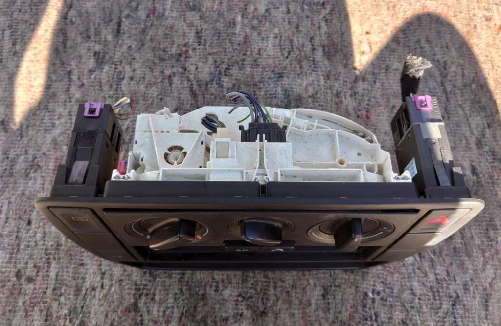Rámček radia  VW PASSAT B5 - Panel topenia 3B0858069K  , 1J0820045M