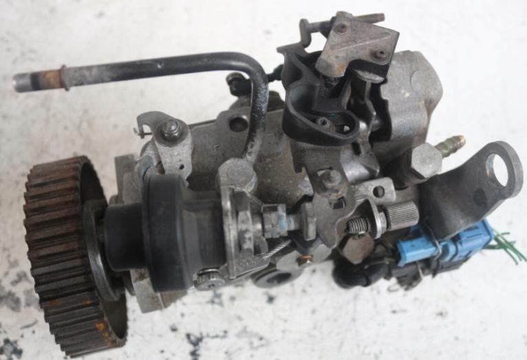 BERLINGO I 1.9D 1.9 D Pumpa vstrekovacia R8445B323D