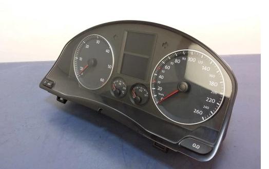VW GOLF V 1.9 TDI Prístrojovka ,dislpej 1K0920861M