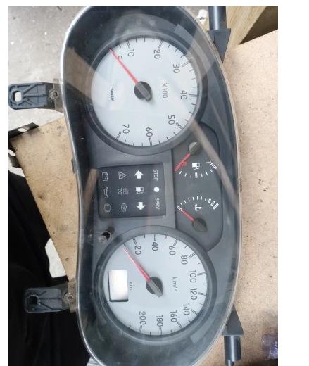RENAULT KANGOO Prístrojovka P8200176652B