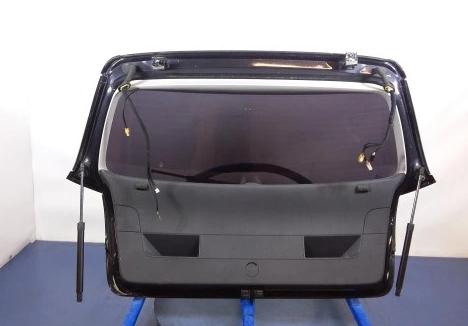 VW GOLF V 3D zadná kapota kufra LC9Z