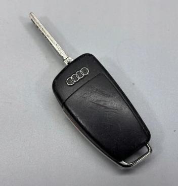 AUDI Q3  spinačka + kľúč  5K0905865: