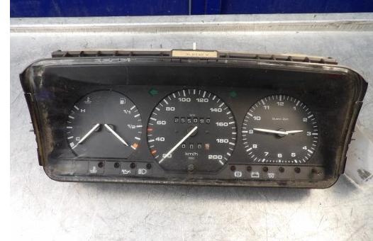 Přístrojová deska VW T4 701919033DK 701919059AC 81117657