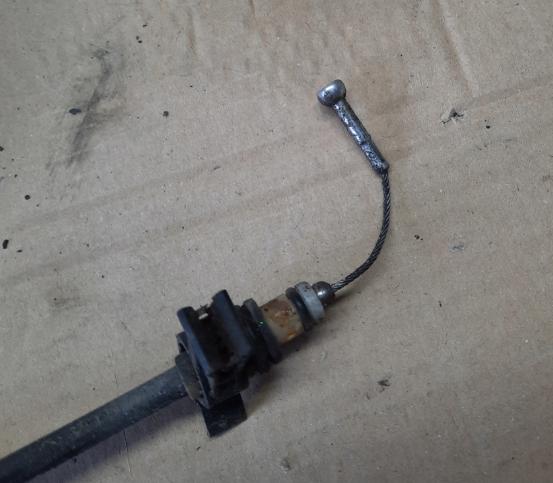 BRZDA: ručný RENAULT ESPACE IV LIFT 8200611957