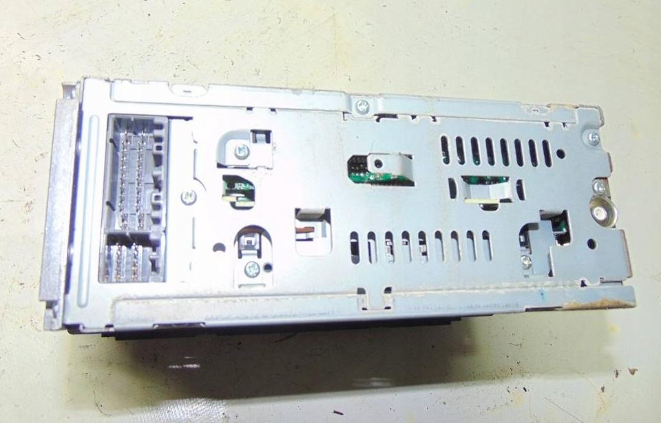 DODGE GRAND CARAVAN III 3.8 04r RADIO CD P05091005AC --KOD NEMAME--