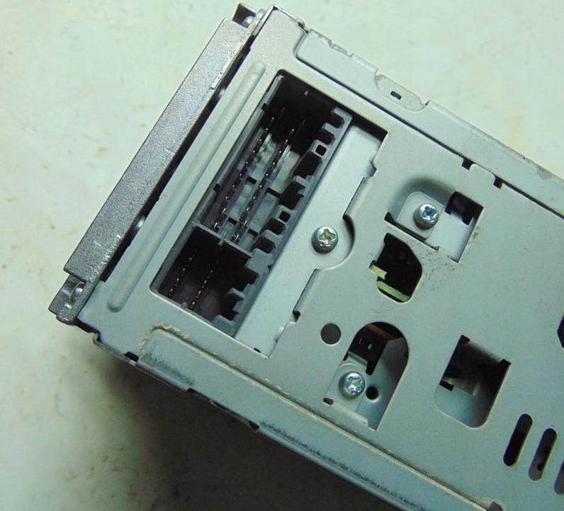 DODGE GRAND CARAVAN III 3.8 04r RADIO CD P05091005AC --KOD NEMAME--