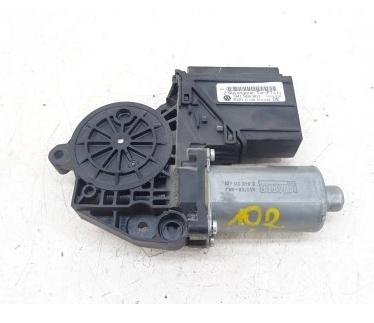 VW T5 motorek okna levý přední část 7H1959801