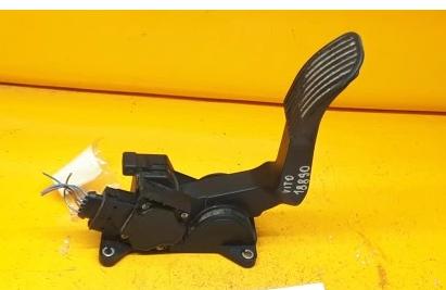 Potenciometer plynového pedálu MERCEDES VITO W638 0281002335