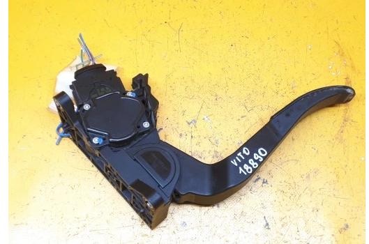 Potenciometer plynového pedálu MERCEDES VITO W638 0281002335