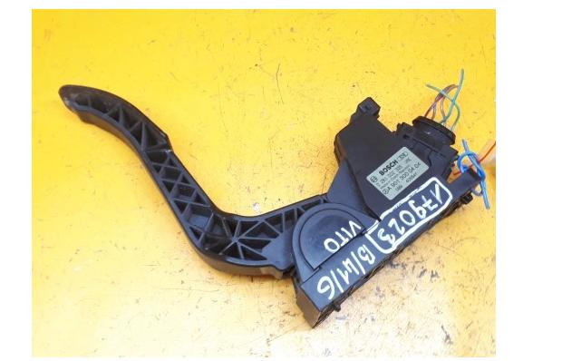 Potenciometer plynového pedálu MERCEDES VITO W638 0281002335