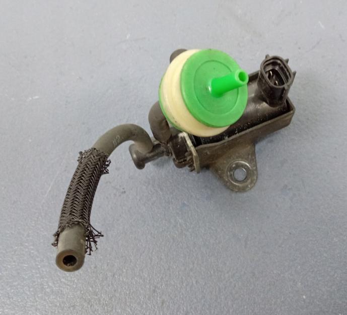 AVENSIS T25 2.0 D4D Ventil tlaku 25819-27050