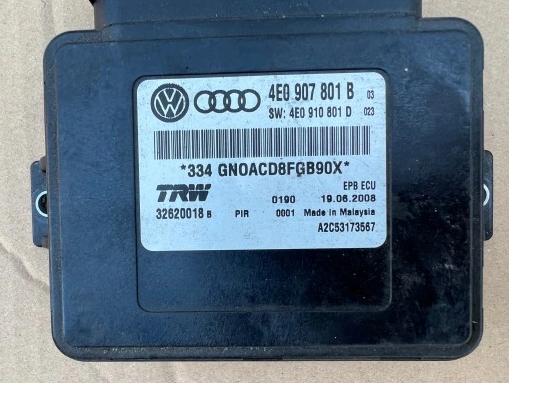 Riadiaca jednotka Modul ručnej brzdy AUDI A8 D3