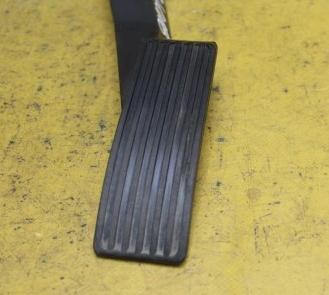 Potenciometer pedal plynového pedálu W168