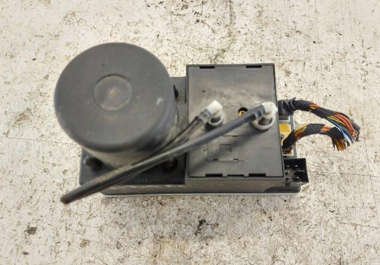 Kompresor čerpadlo centrální: Zámek Audi A4 B5