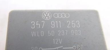 GOLF IV relé 103 357911253 1.9 TDI hatchback 5D