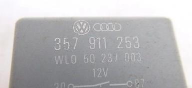 GOLF IV relé 103 357911253 1.9 TDI hatchback 5D