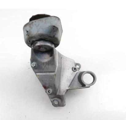 Držiak prevodovky AUDI A4 1.9 TDI AVG 8D0399114S