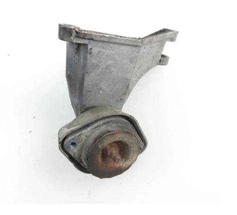 Držiak prevodovky AUDI A4 1.9 TDI AVG 8D0399114S