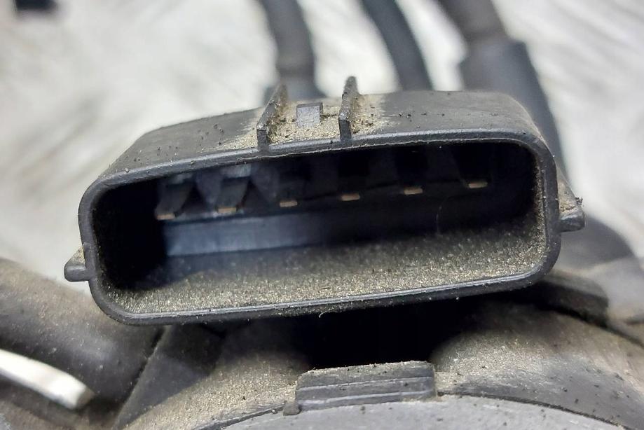 Rozdeľovač - + kable MAZDA 323F BA 1.5 16V T2T57371