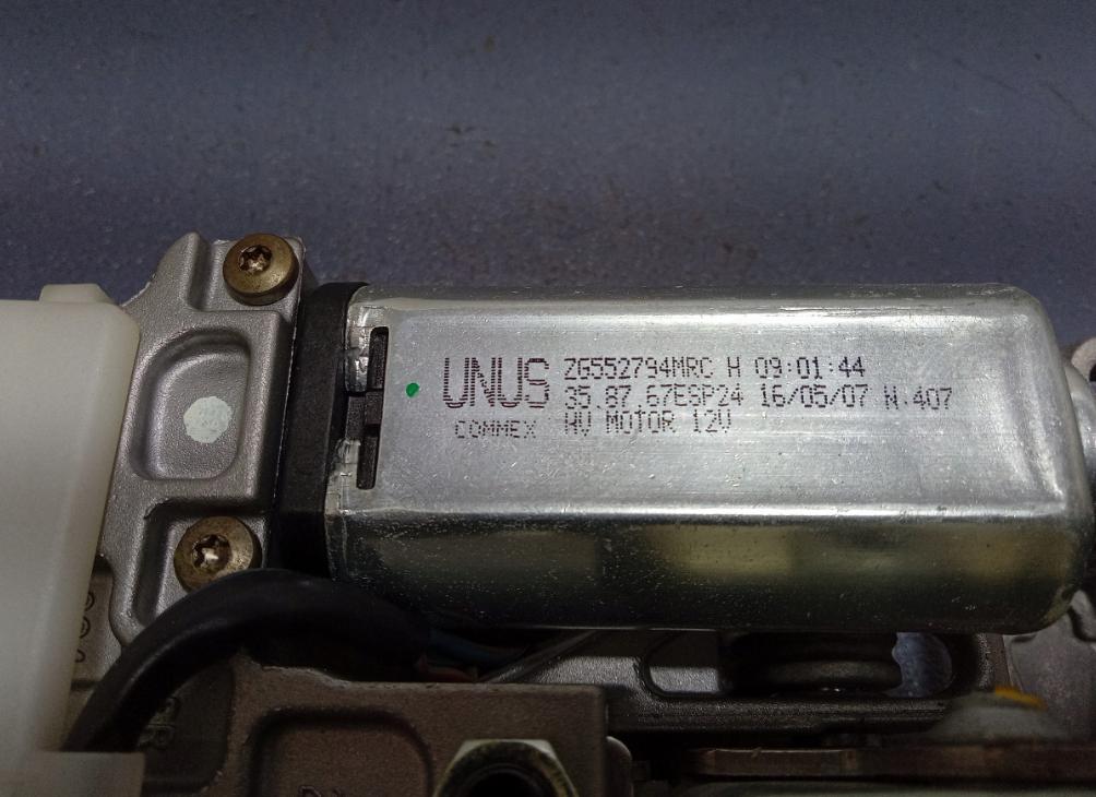 AUDI A8 D3 Hriadeľ, tyč volantu 4E0905852E