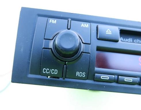 RADIO KAZETA: CHORUS AUDI A3 8P 03-05