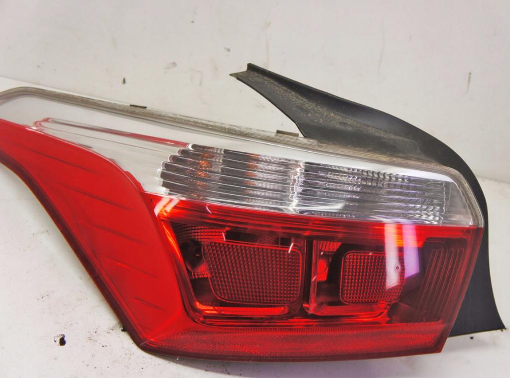 Citroen  II svetlo / reflektor Vľavo: zad