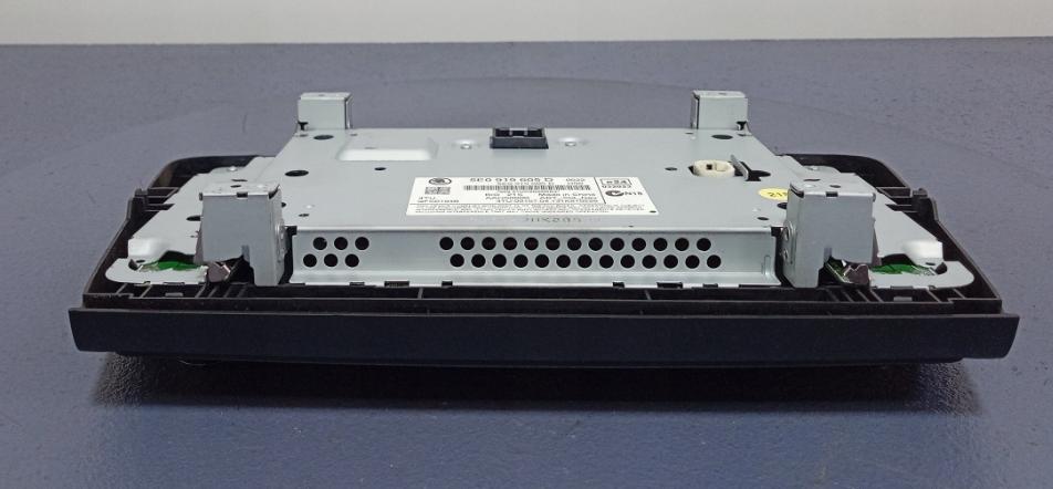 OCTAVIA III Dislpej radia 5E0919605D