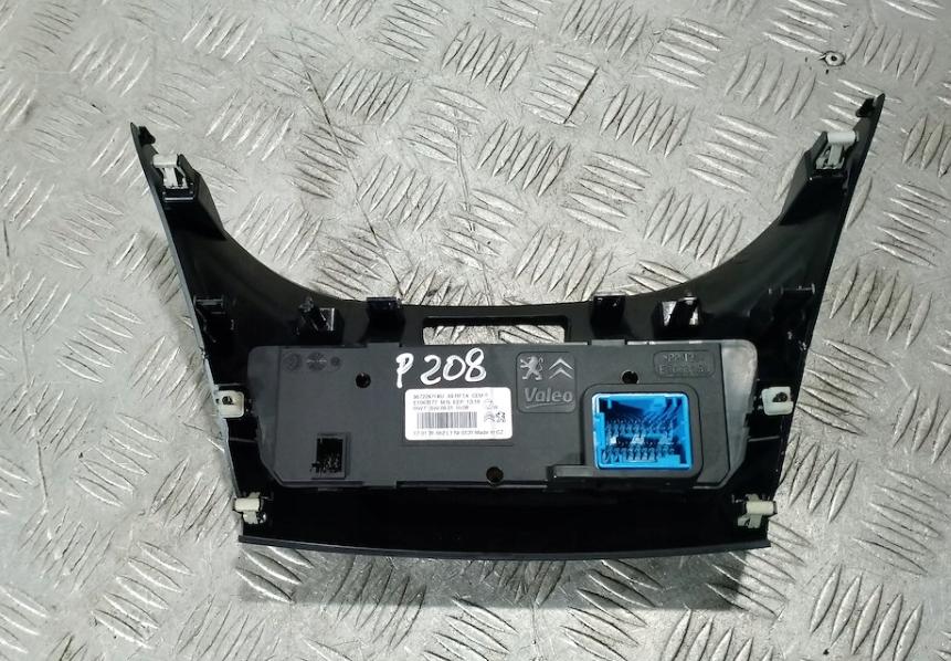 Panel kúrenia klimatizácie PEUGEOT 208 96722471XU: