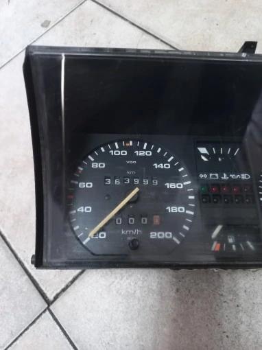 VW GOLF II 1.3 Prístrojovka OE