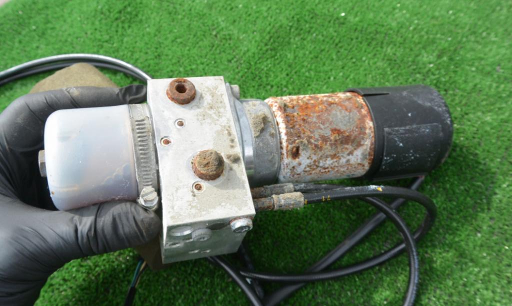 hyd.piest elektrický dverí MERCEDES ML W164 LIFT  A1648002848:  A1648003048: