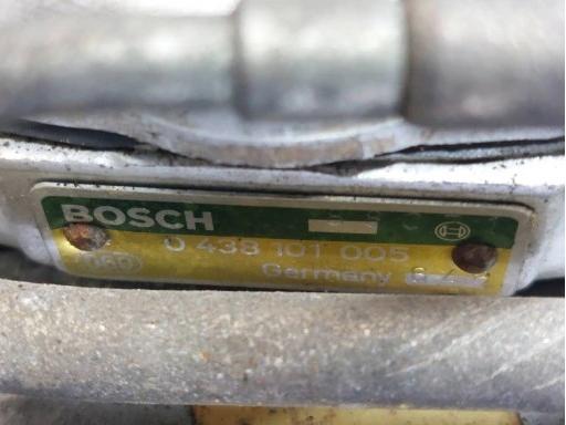 Rozdeľovač paliva AUDI 80 B3 1.8 8V 026133353