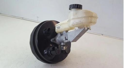 servo čerpadlo: brzda: Mercedes W251 3,0 CDI