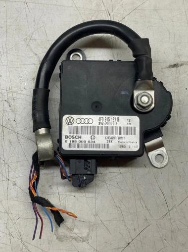AUDI A6 C6 4F0 Modul akumulátora svorka 4F0915181B