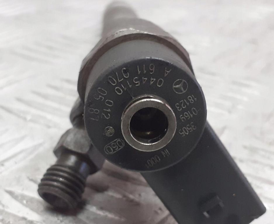 Vstrek vstrekovač MERCEDES C-KLASA: W203 2.2 CDI