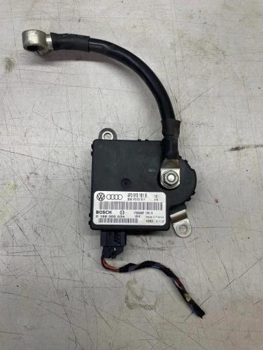 AUDI A6 C6 4F0 Modul akumulátora svorka 4F0915181B