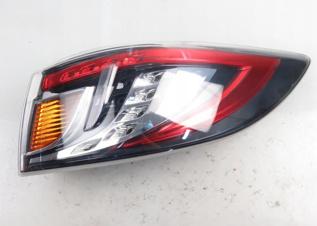 Svetlo pravá zadná MAZDA 6 II Kombi: