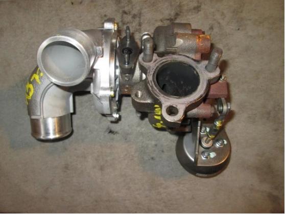 turbodúchadlo, turbo Turbina: Toyota Rav 4 2.2 D 13r