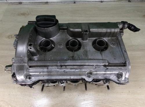 AUDI A6 C5 2.4 V6 Hlava valcov Motor pravá  ALF 073103373AH