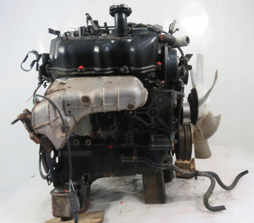 NISSAN PATHFINDER II R50: MOTOR: 3.3 V6 150