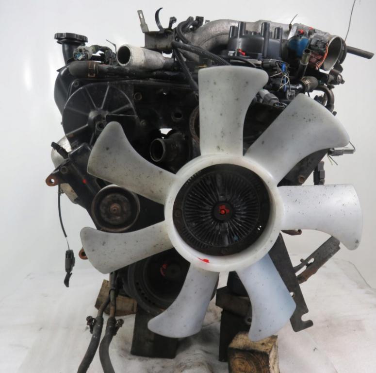 NISSAN PATHFINDER II R50: MOTOR: 3.3 V6 150