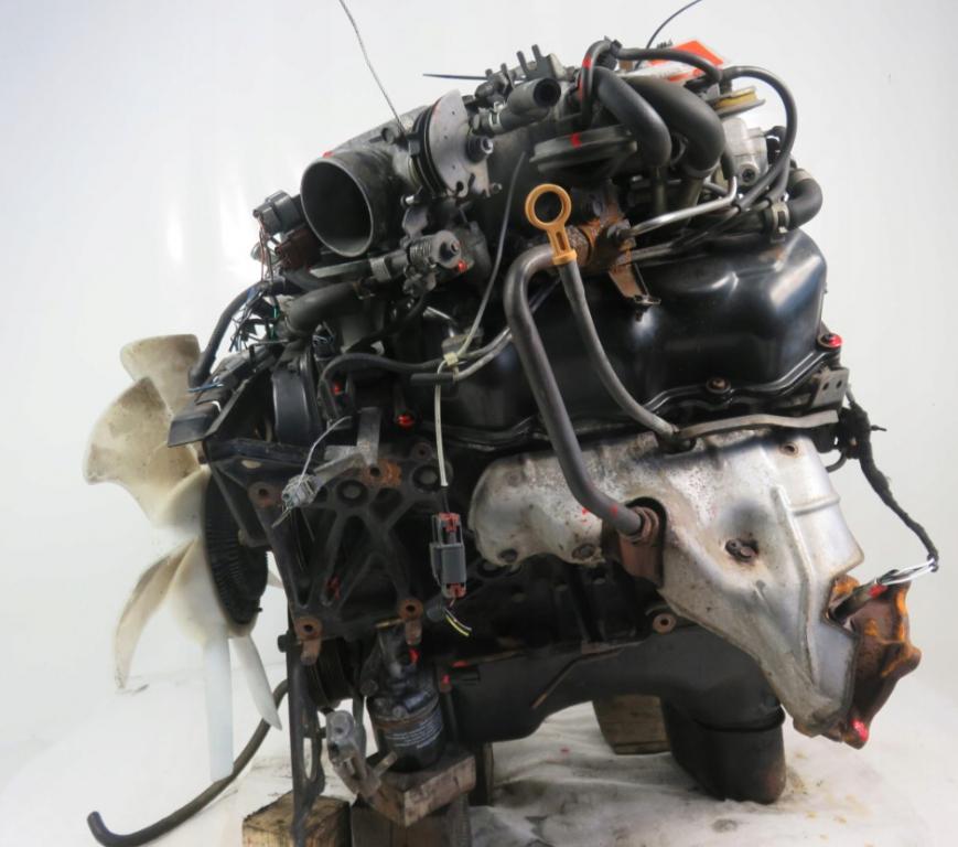 NISSAN PATHFINDER II R50: MOTOR: 3.3 V6 150