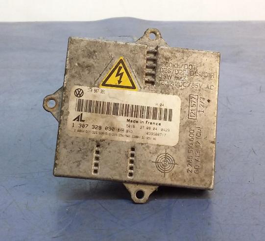 VW GOLF V Menič XENON 1T0907391 1307329090