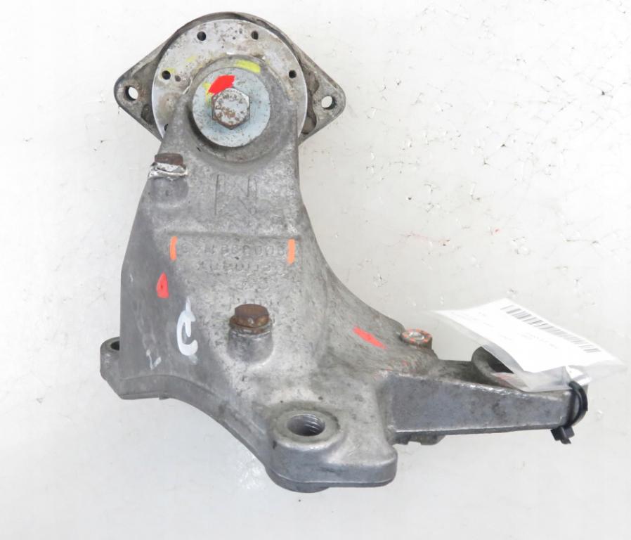 držák převodovky VW PASSAT B5 1.9 TDI 8D0399114S