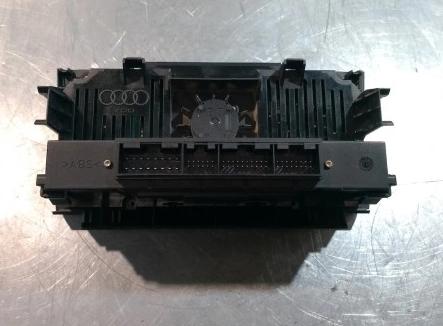 Panel klimatizácie AUDI A3 8P 8P0820043E