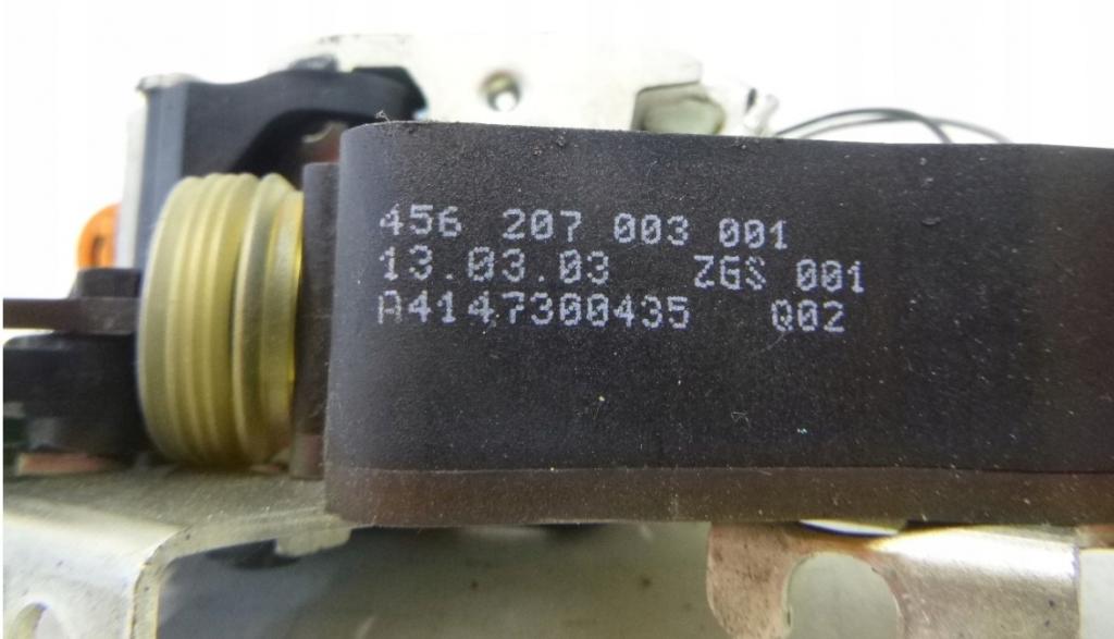 Zámok zadných  dverí Mercedes Vaneo W414 2003