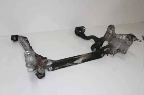 AUDI A5 8T A4 B8 výztuha motora 8T0399315G
