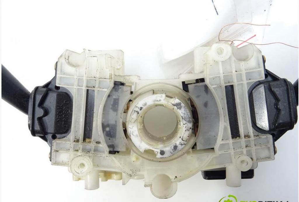 Mazda 626 Prepínač kombinovaný 17B122 (Prepínače, spínače, tlačidlá a ovládače kúrenia)