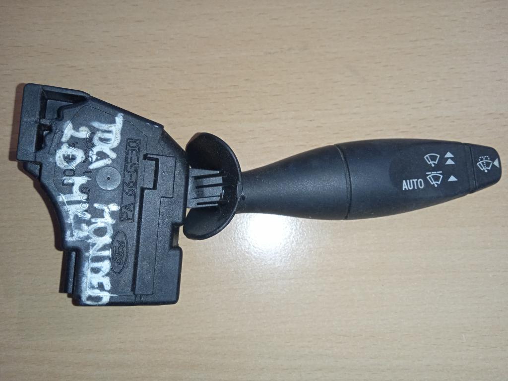 Ford Mondeo Prepínač stieračov PA 66-GF30
